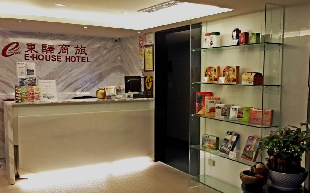 東驛商務旅館 臺北 外观 照片