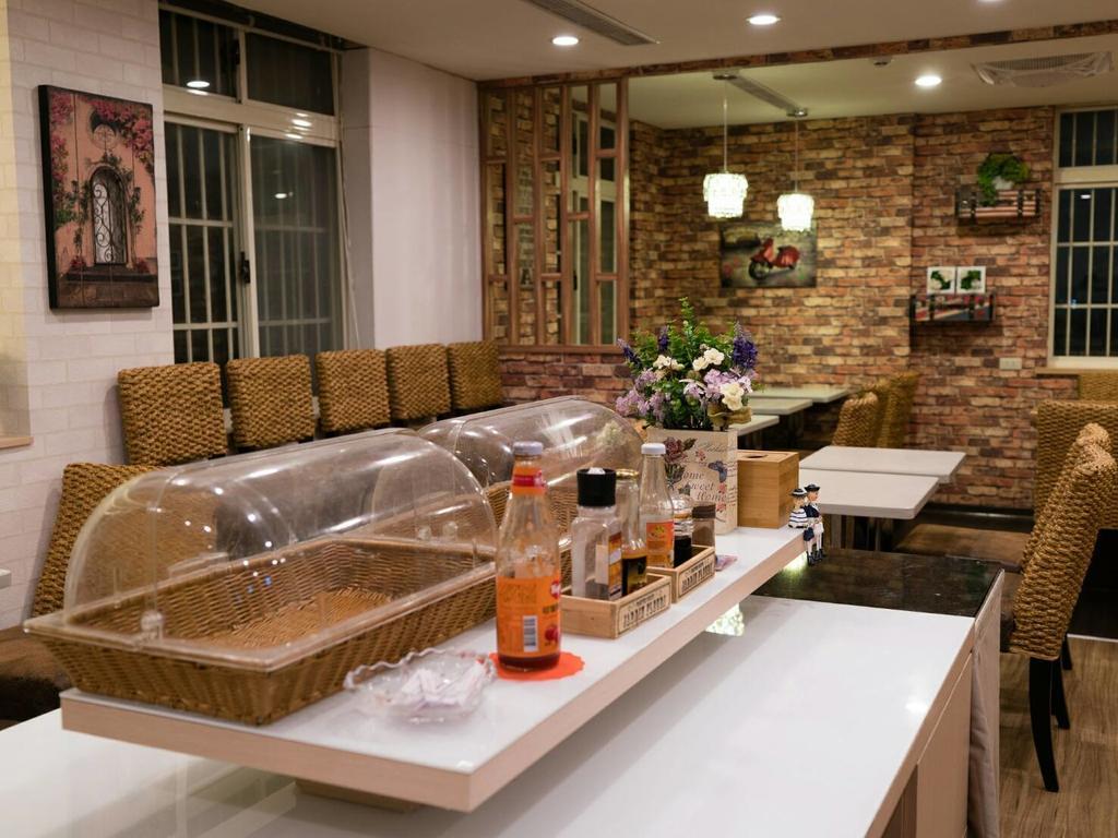 東驛商務旅館 臺北 外观 照片