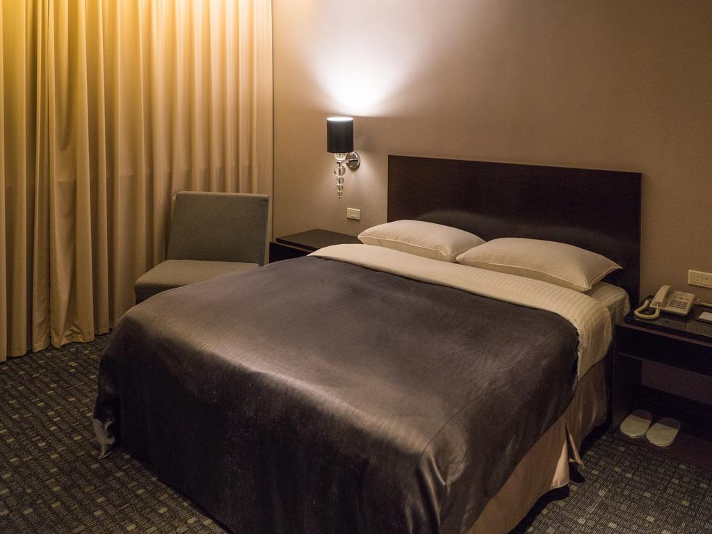 東驛商務旅館 臺北 外观 照片